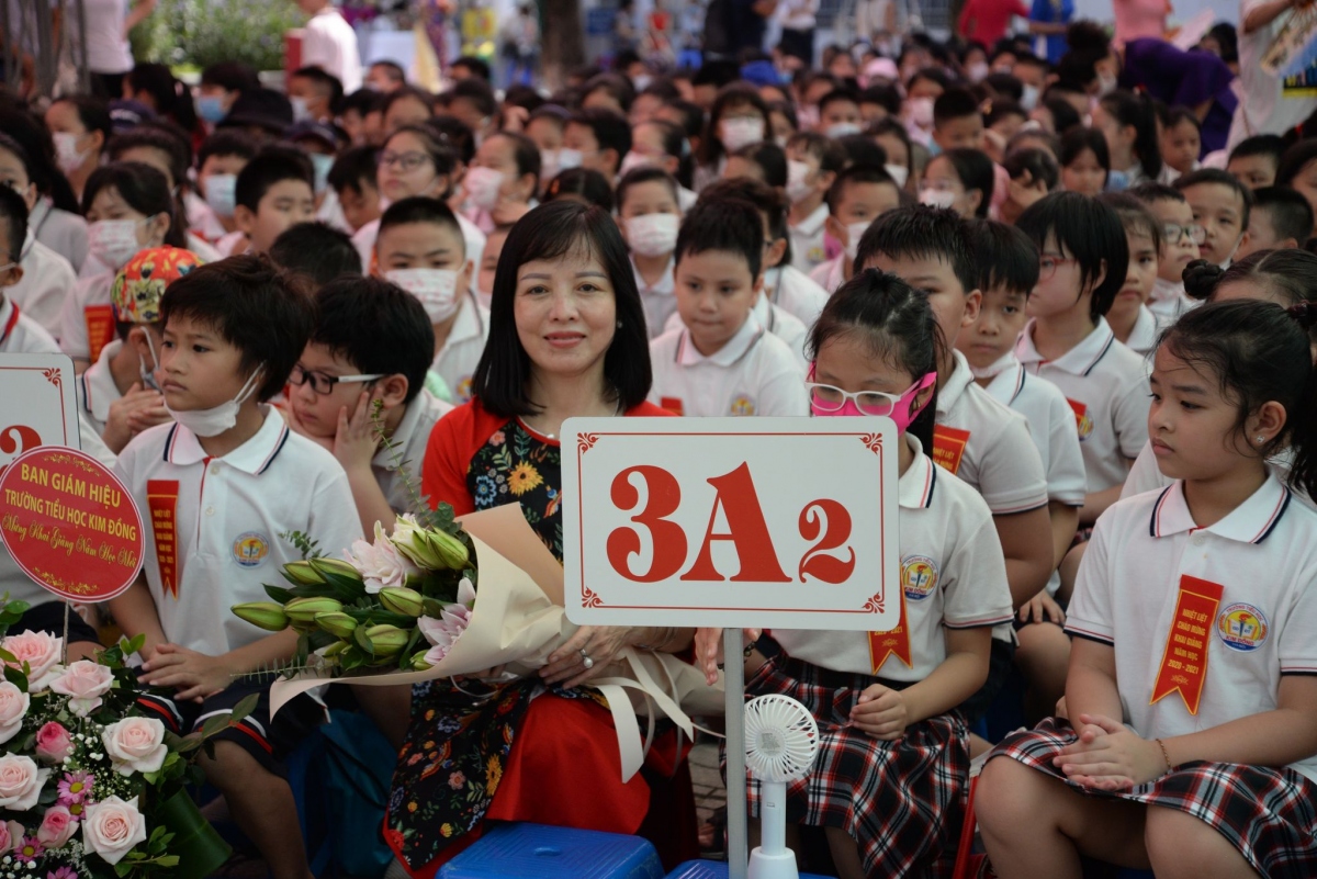 special new academic year for vietnamese students picture 9