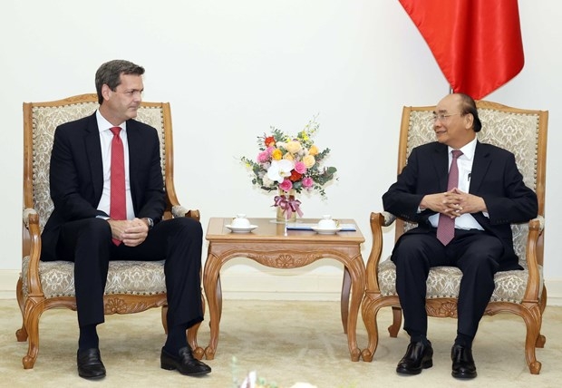 PM Phuc hosts new ADB Country Director