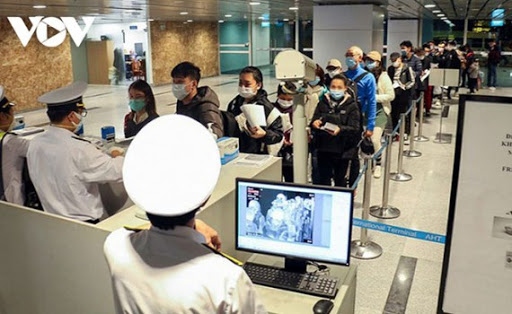 covid-19 two imported cases take vietnam s tally to 1,126 picture 1