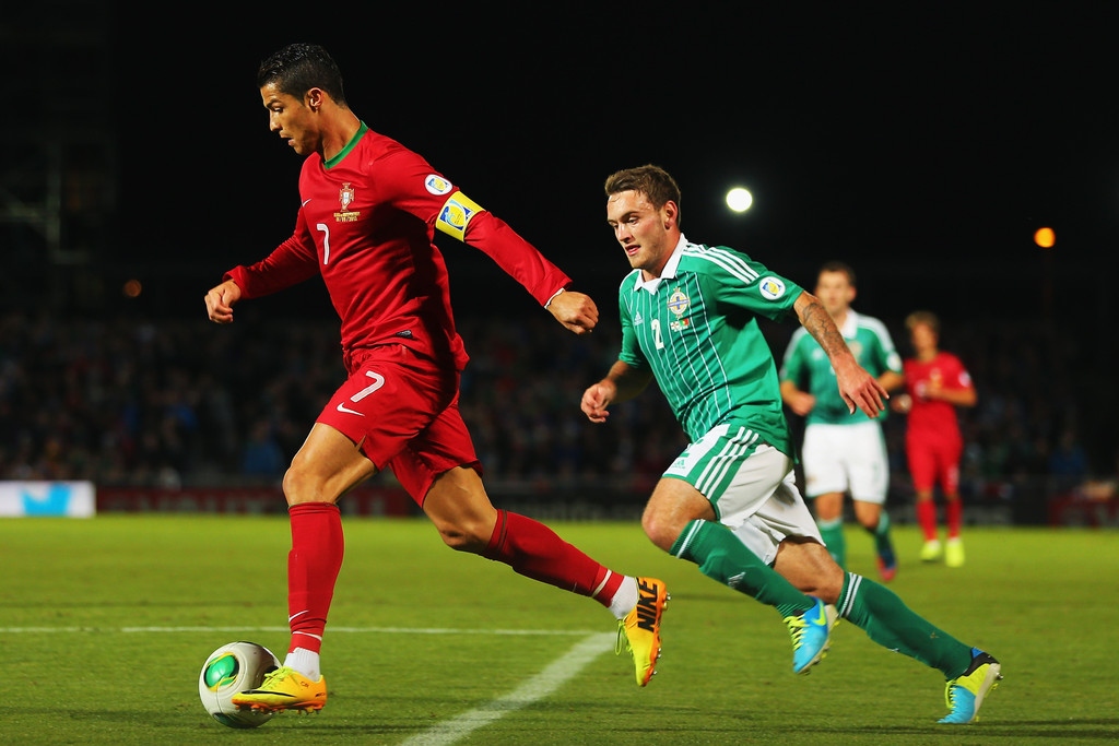 Ngày này năm xưa: Ronaldo ghi "hat-trick" đầu tiên cho ĐT Bồ Đào Nha