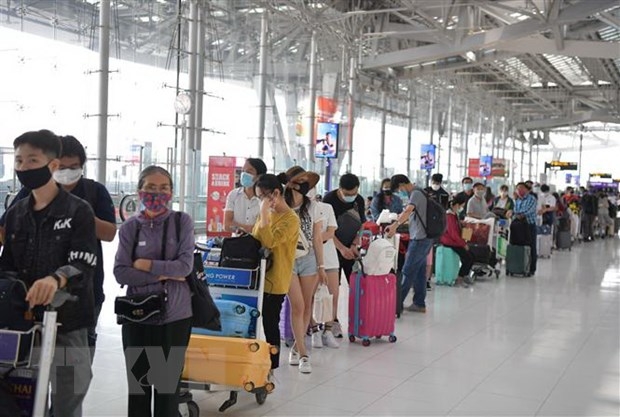 Repatriation flight from France, Morocco, and Chile brings home Vietnamese citizens