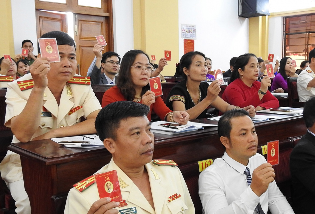 ban chấp hành Đảng bộ tỉnh kon tum nhiệm kỳ mới ra mắt Đại hội hình ảnh 2 ban chap hanh Dang bo tinh kon tum nhiem ky moi ra mat Dai hoi hinh anh 2