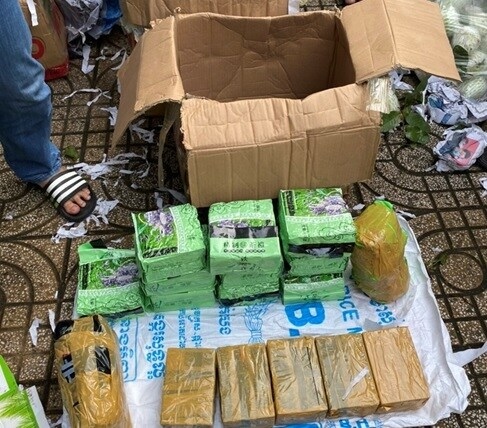 gang caught attempting to smuggle drugs haul from cambodia picture 1 gang caught attempting to smuggle drugs haul from cambodia picture 1