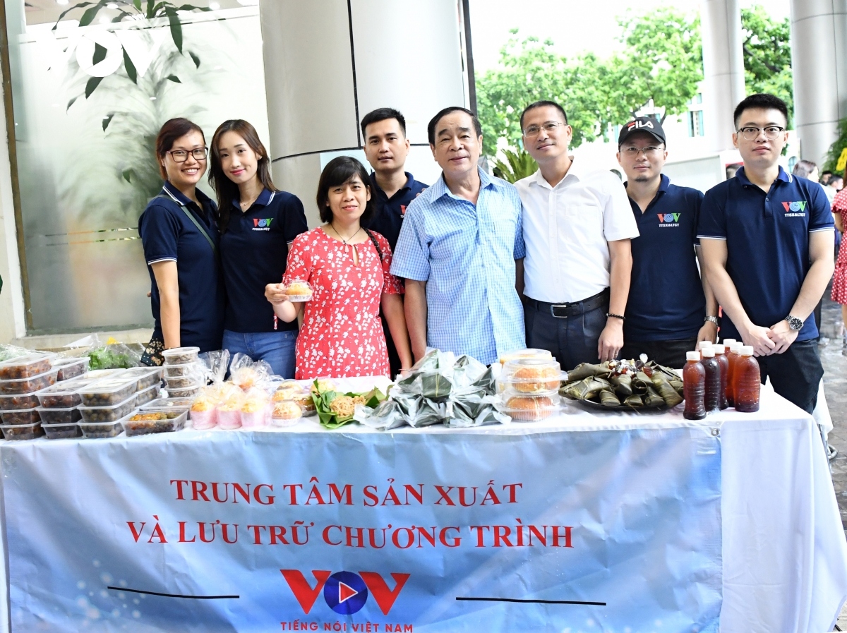 charity fair marks 75th founding anniversary of vov picture 10