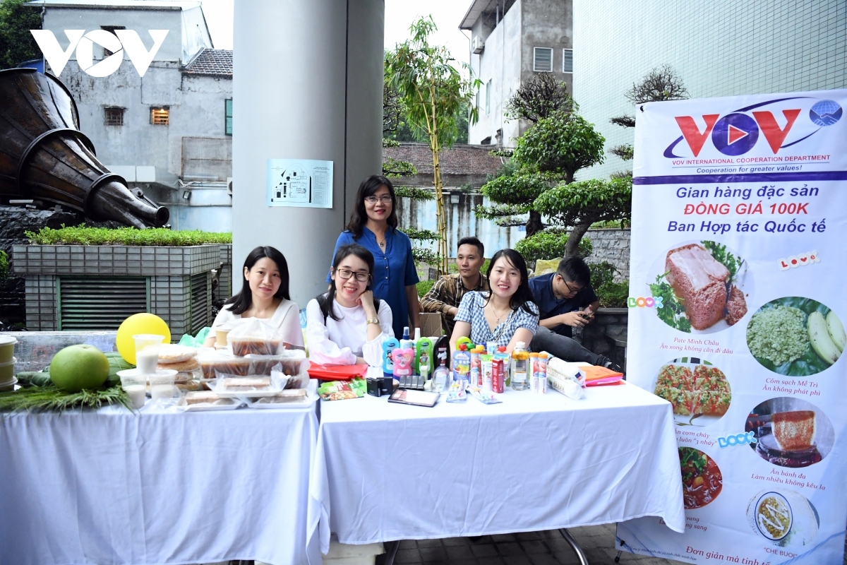 charity fair marks 75th founding anniversary of vov picture 11