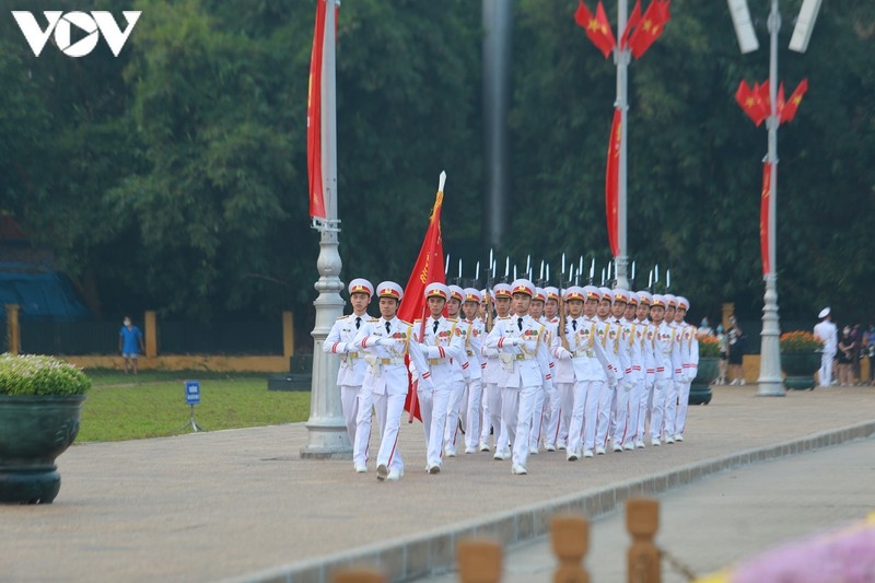 flag-salute ceremony in celebration of national day picture 3