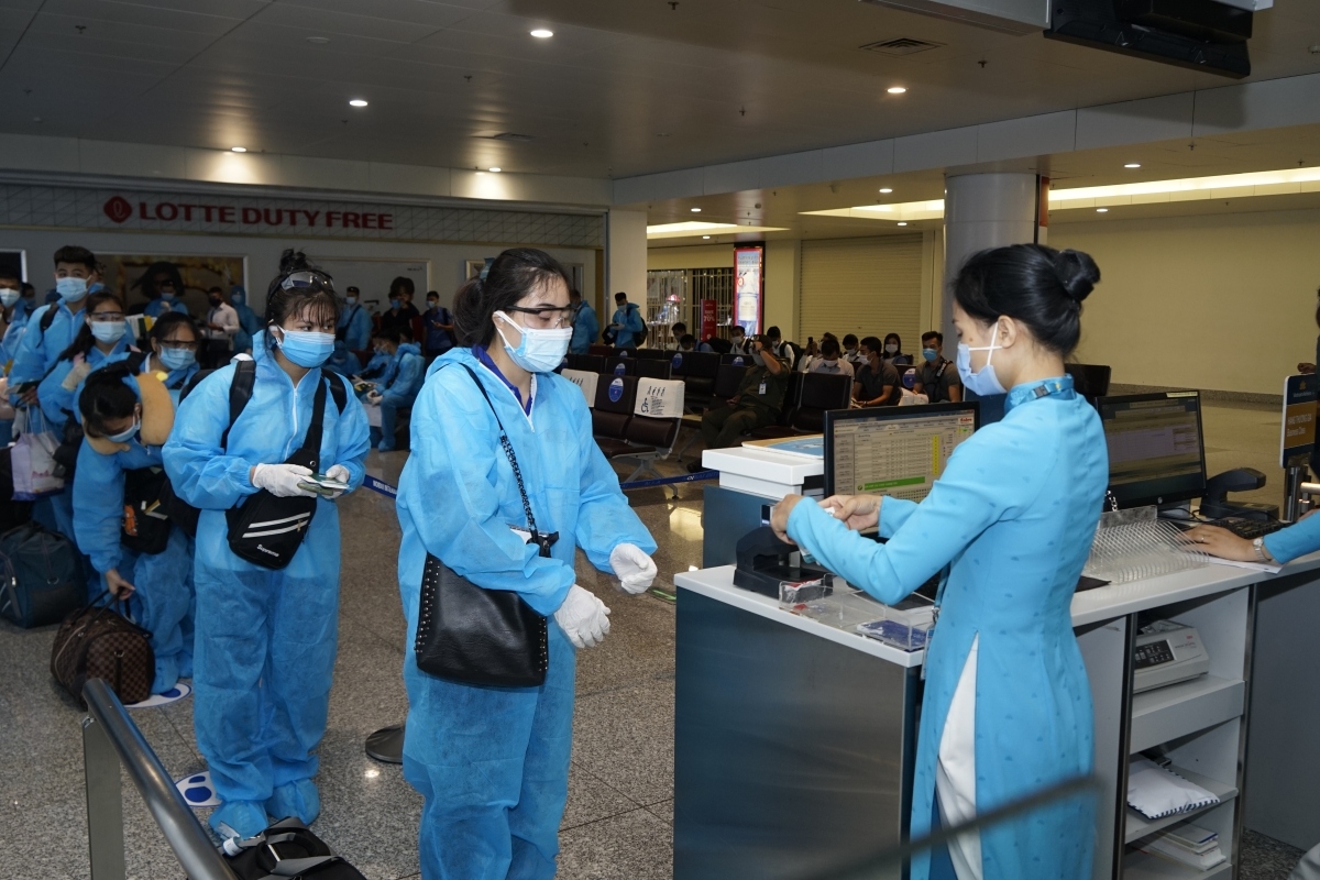 in photos vietnam airlines resumes first flight to japan picture 2