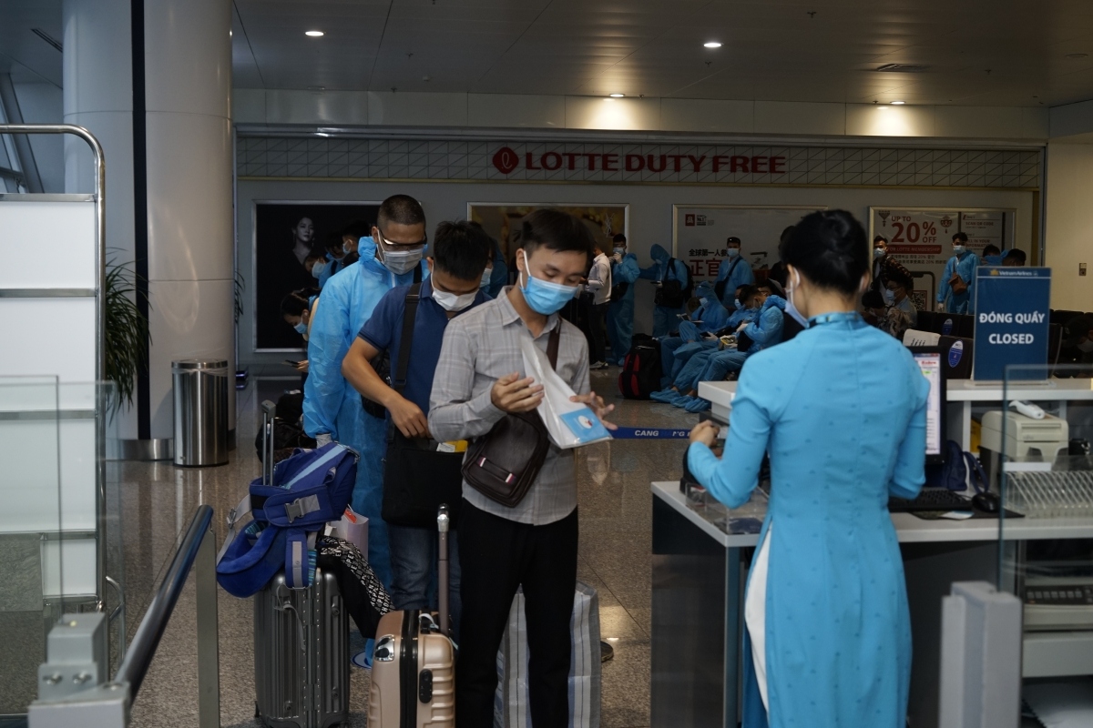 in photos vietnam airlines resumes first flight to japan picture 6