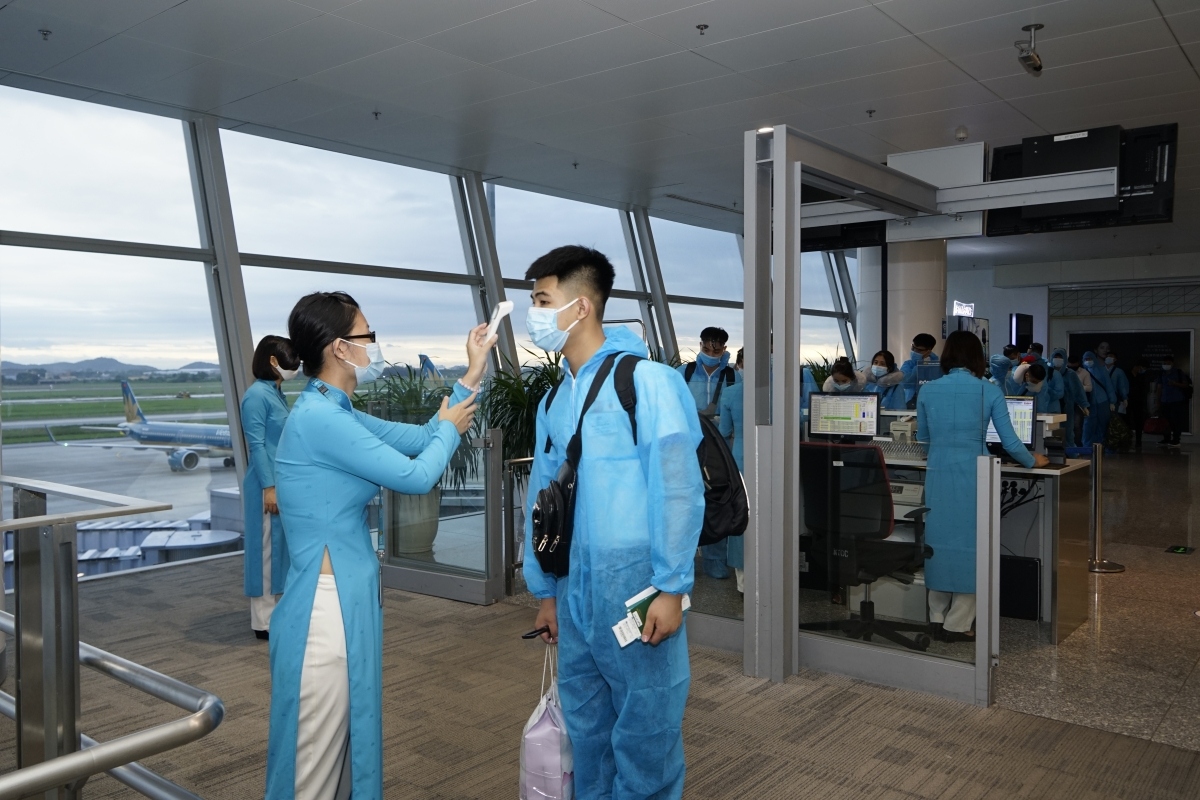 in photos vietnam airlines resumes first flight to japan picture 8