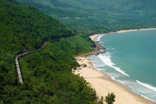 hanoi-da nang rail route listed in world s 10 best train journeys picture 1 hanoi-da nang rail route listed in world s 10 best train journeys picture 1