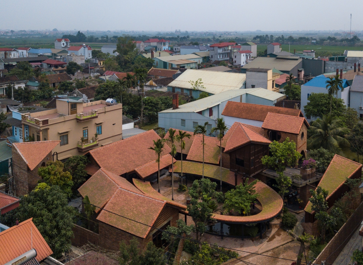 ngoi nha mo phong cau truc lang co o ha noi hinh anh 2