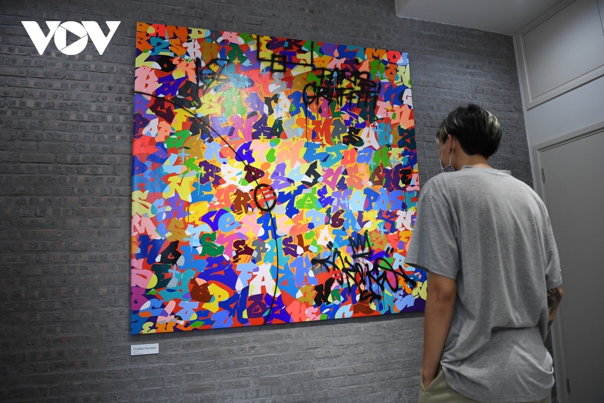 artworks of vietnamese-born graffiti artist go on display in hanoi picture 6