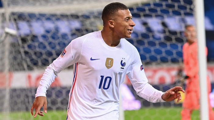 Kylian Mbappe dương tính với Covid-19