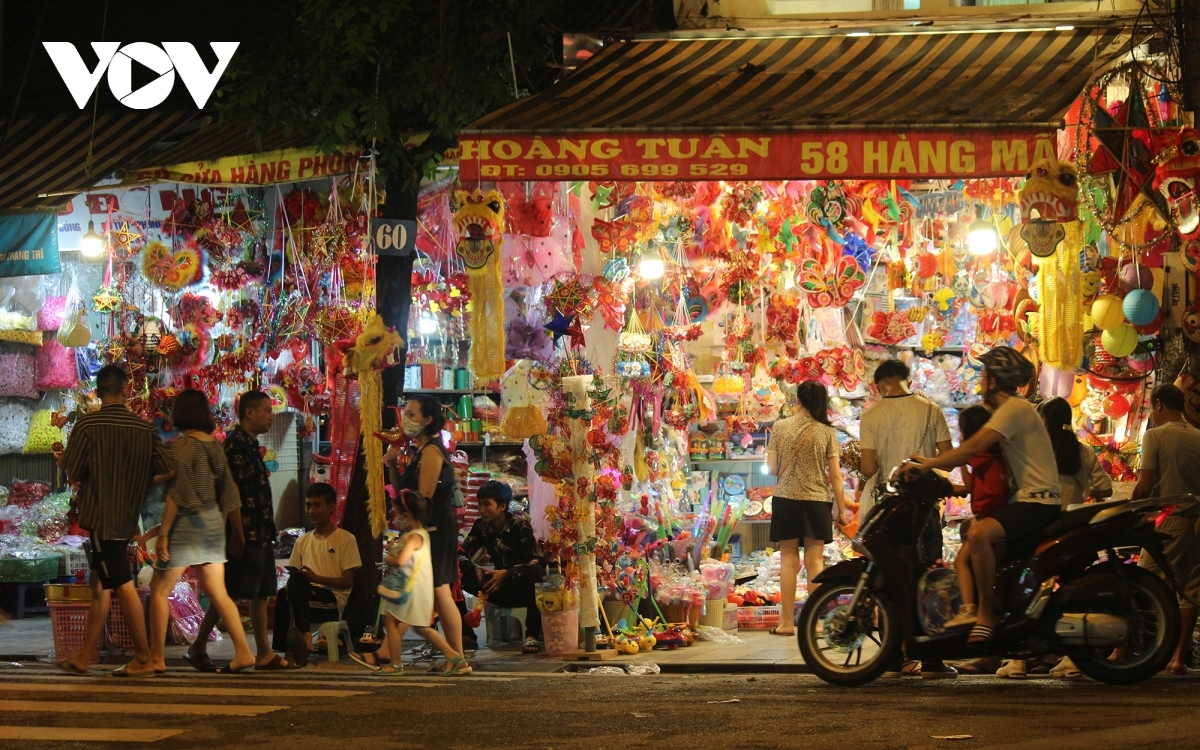hang ma street gears up for start of mid-autumn festival picture 1