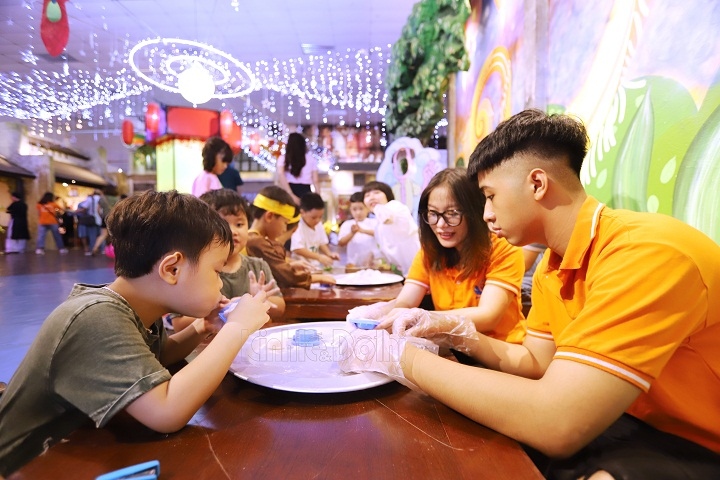 traditional mid-autumn festival celebration held at thang long imperial citadel picture 7