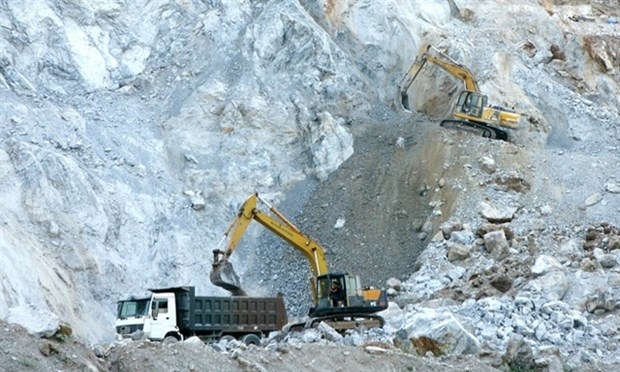 mining industry unable to enjoy tax incentives picture 1