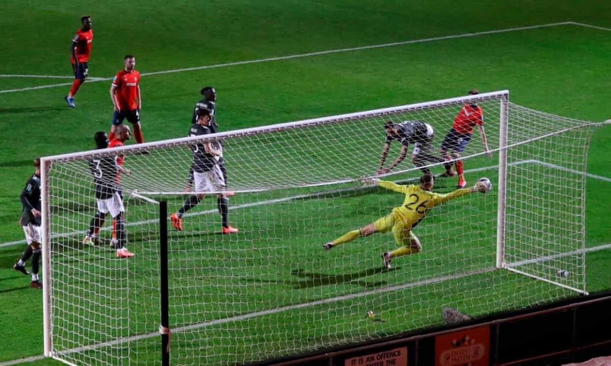 luton town 0-3 mu Dang cap ngoi sao len tieng hinh anh 2