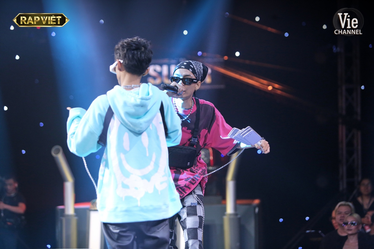trai đẹp tage tiếp tục gây bão rap việt khi mang cả thế giới toán học vào rap hình ảnh 5 trai dep tage tiep tuc gay bao rap viet khi mang ca the gioi toan hoc vao rap hinh anh 5
