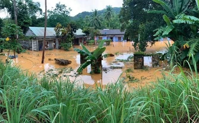 storm noul makes landfall, 1 dies, dozens injured picture 3