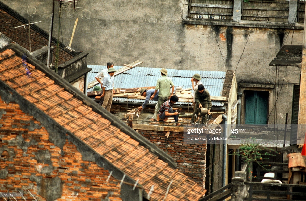 hanoi in 1989 as seen through the lens of french journalist picture 9