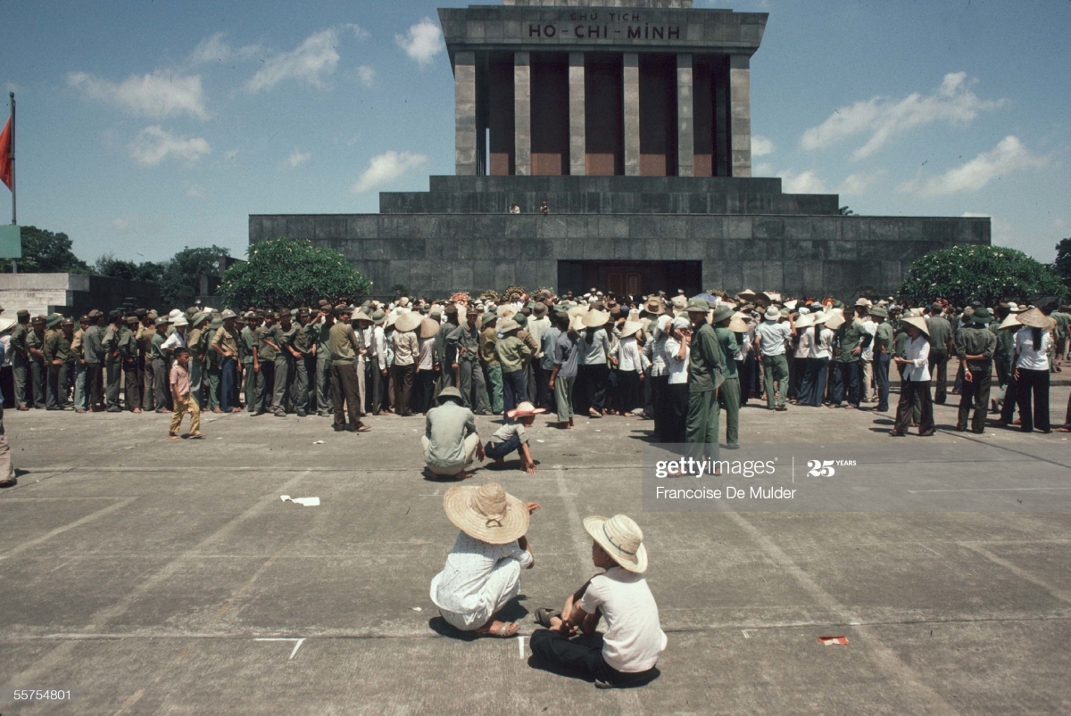 hanoi in 1989 as seen through the lens of french journalist picture 10