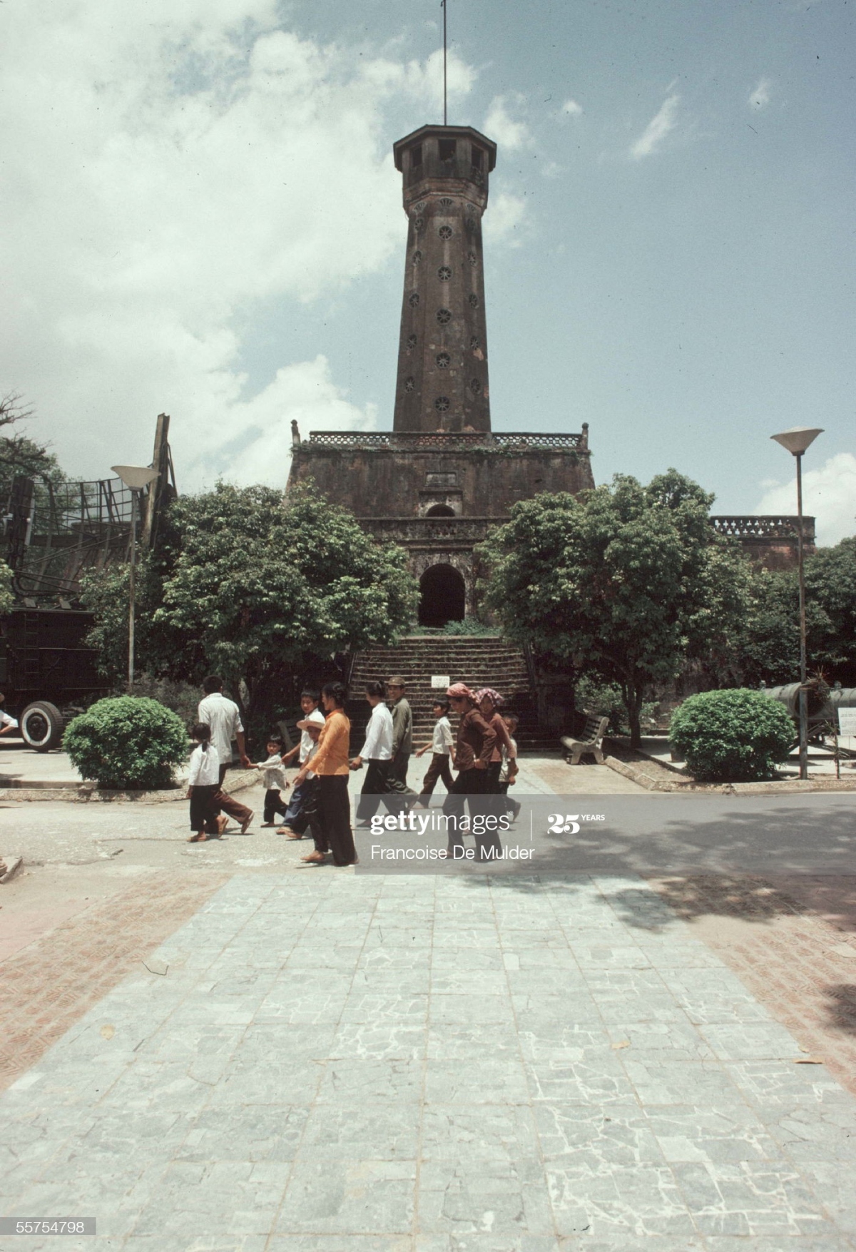 hanoi in 1989 as seen through the lens of french journalist picture 11