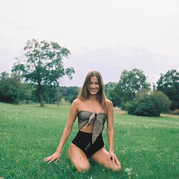 Nicole Poturalski - tình mới của Brad Pitt