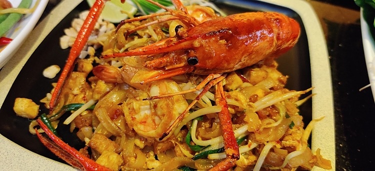 get your thai fusion on at these six saigon joints picture 9