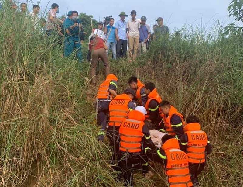 trang dem tim kiem nu sinh 17 tuoi gieo minh xuong song hieu tu van hinh anh 2