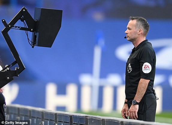 christensen nhận thẻ đỏ, jorginho đá hỏng phạt đền, chelsea thất thủ 0-2 trước liverpool hình ảnh 9 christensen nhan the do, jorginho da hong phat den, chelsea that thu 0-2 truoc liverpool hinh anh 9