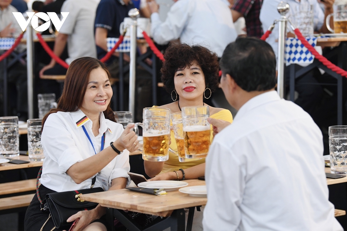 sampling german beer in vietnam picture 13 sampling german beer in vietnam picture 13