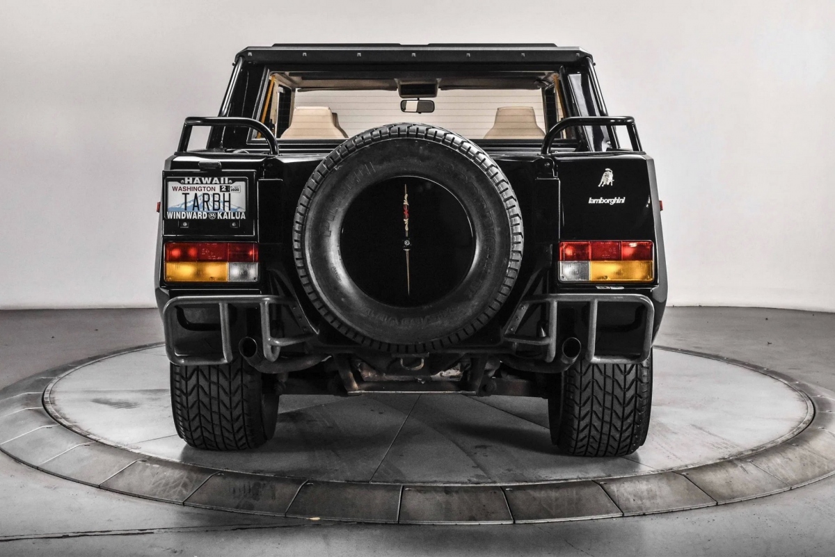 lamborghini lm002 sau hon 30 nam van duoc rao ban hon 200.000 usd hinh anh 4