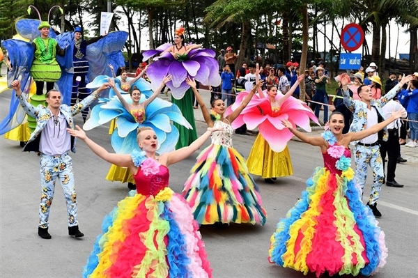 quang ninh eyes 3 million visitor target in final quarter picture 1