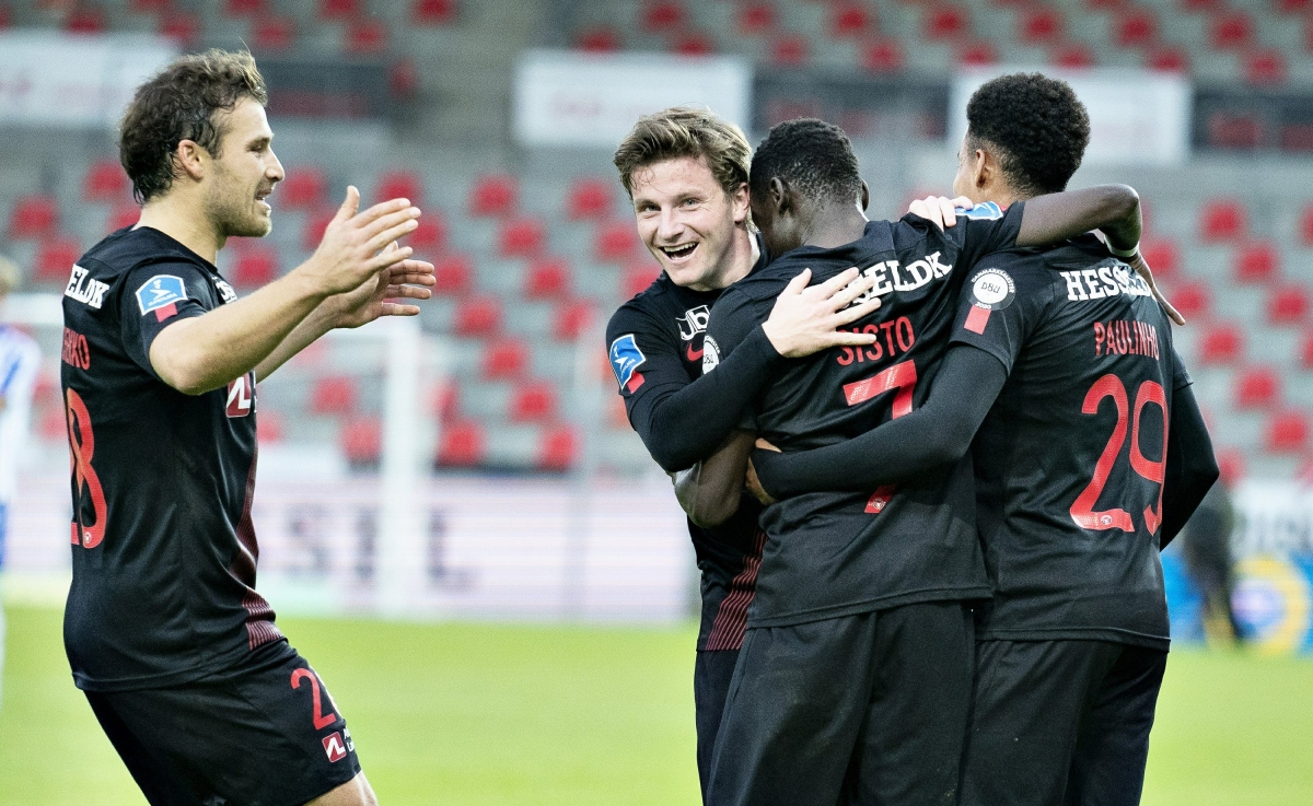 liverpool - midtjylland chủ không hiếu khách hình ảnh 2 liverpool - midtjylland chu khong hieu khach hinh anh 2
