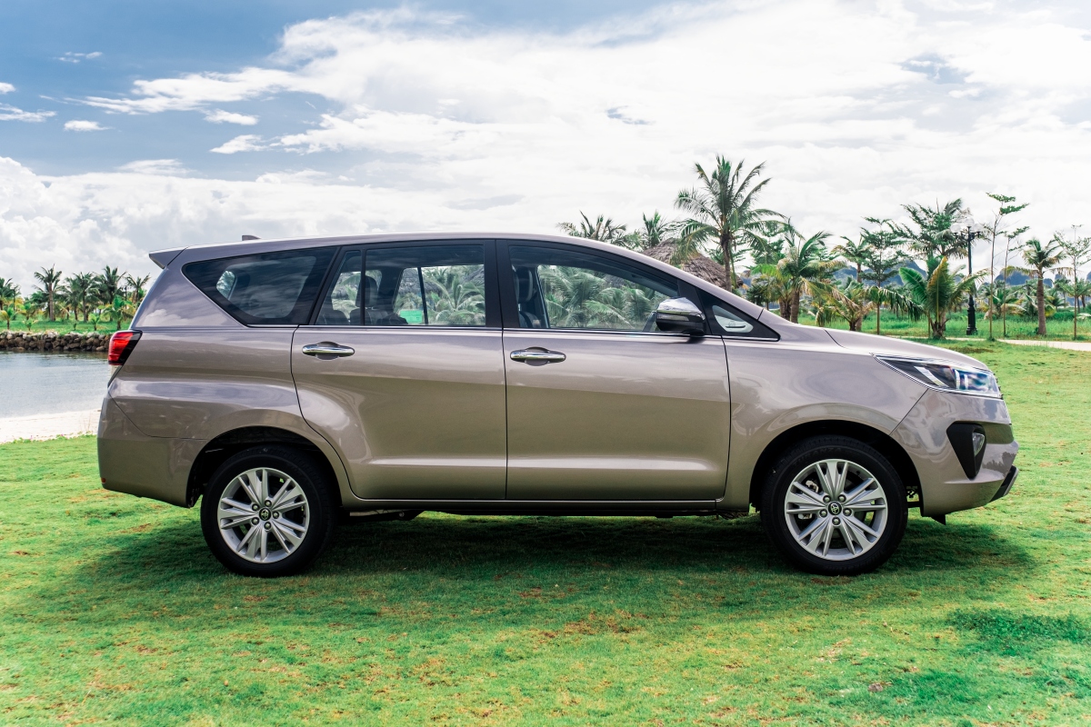 kham pha toyota innova 2020 moi gia tu 750 trieu dong hinh anh 4