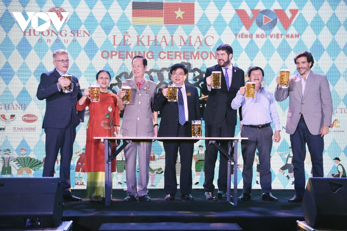 sampling german beer in vietnam picture 4 sampling german beer in vietnam picture 4