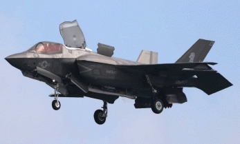 Video: Va chạm máy bay tiếp nhiên liệu, F-35B lao xuống đất, bốc cháy dữ dội