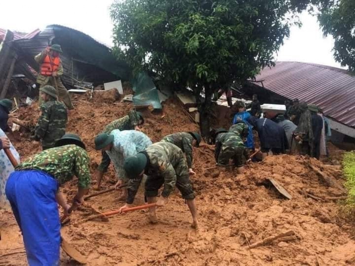 bo quoc phong trien khai cac bien phap cap bach tim kiem, cuu nan hinh anh 1