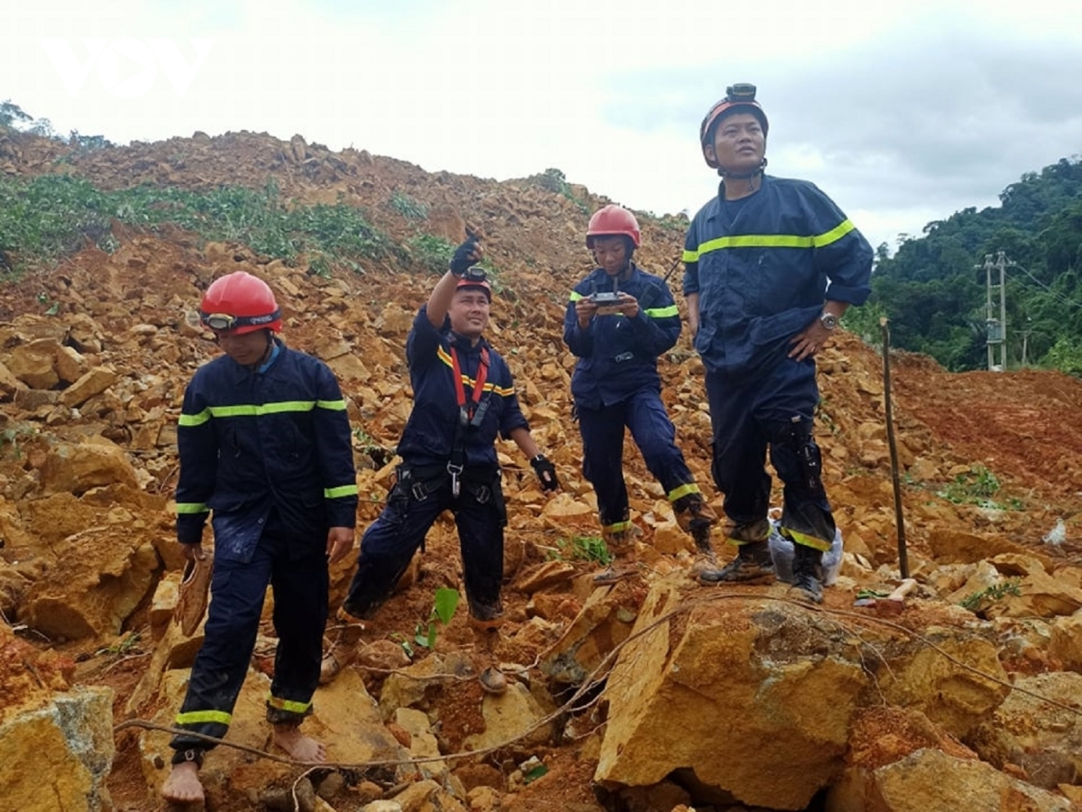Landslide disaster: Rescue workers search for 17 in debris in central Vietnam