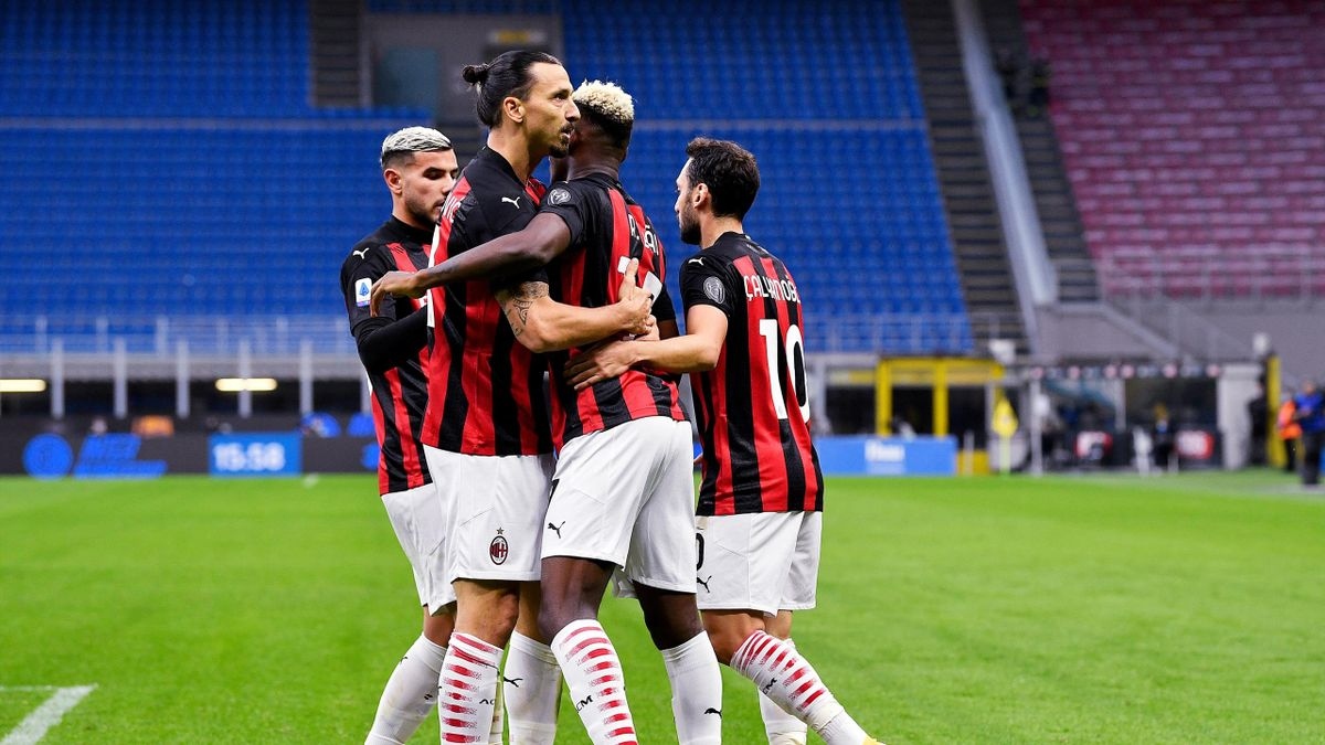 ibrahimovic lap cu dup o derby milan, ac milan vung vang tren dinh serie a hinh anh 1