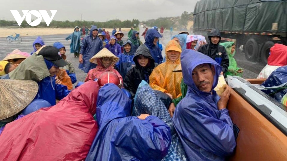 rok offers humanitarian aid to vietnam s flood hit localities picture 1 rok offers humanitarian aid to vietnam s flood hit localities picture 1