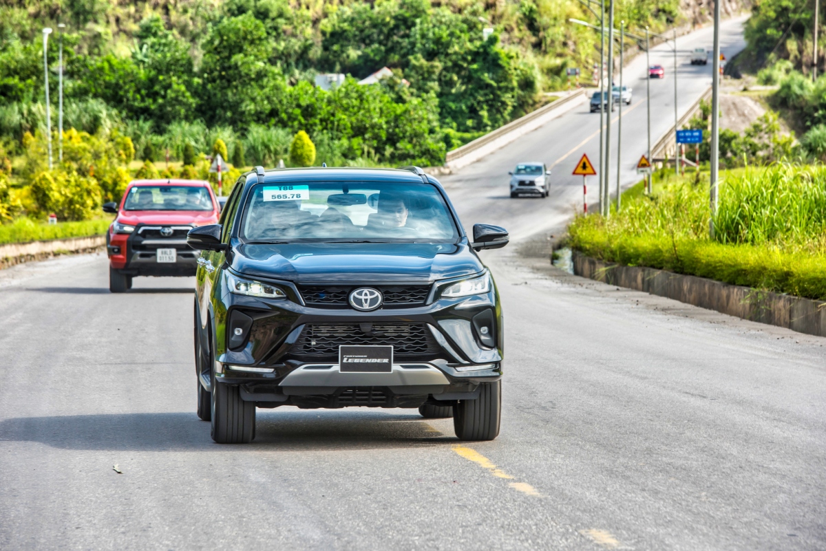 xe toyota da khong con loi mot va ngheo nan ve cong nghe hinh anh 3