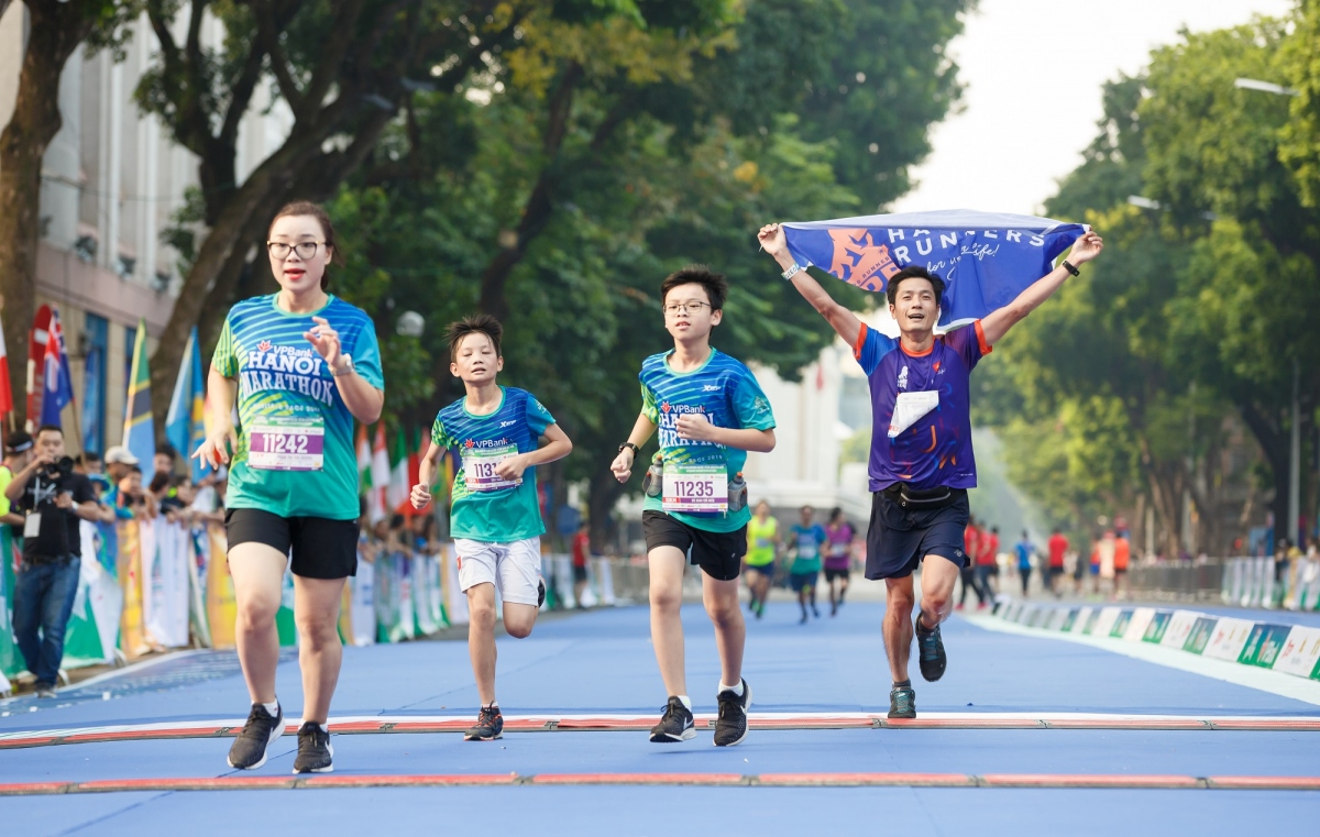 vpbank hanoi marathon asean 2020 nang trach nhiem chu tich asean hinh anh 3