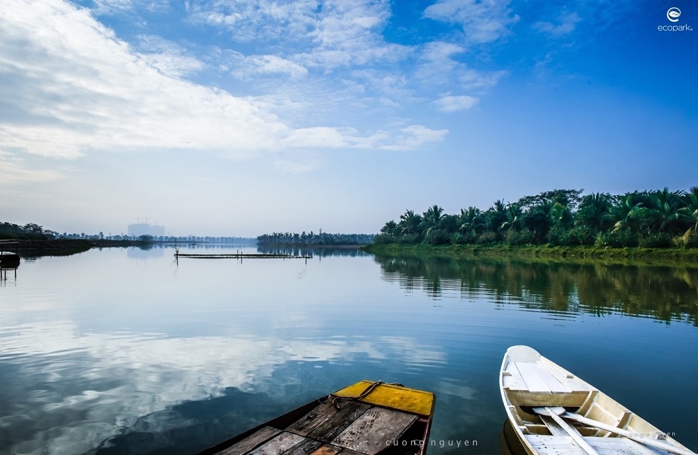 khach xep hang dai ca cay so de xem nha mau va mua nha tai ecopark hinh anh 12