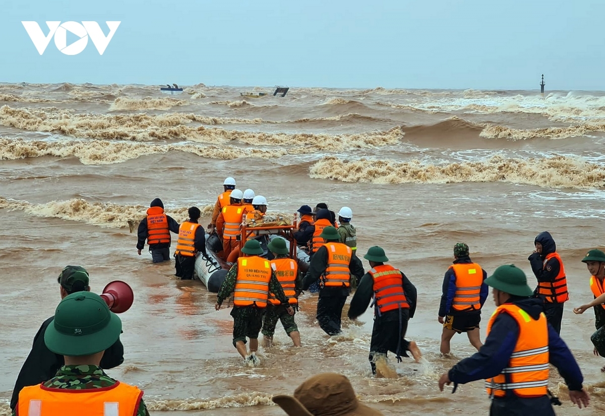 Tuyên dương các tập thể, cá nhân tham gia cứu nạn tàu Vietship 01