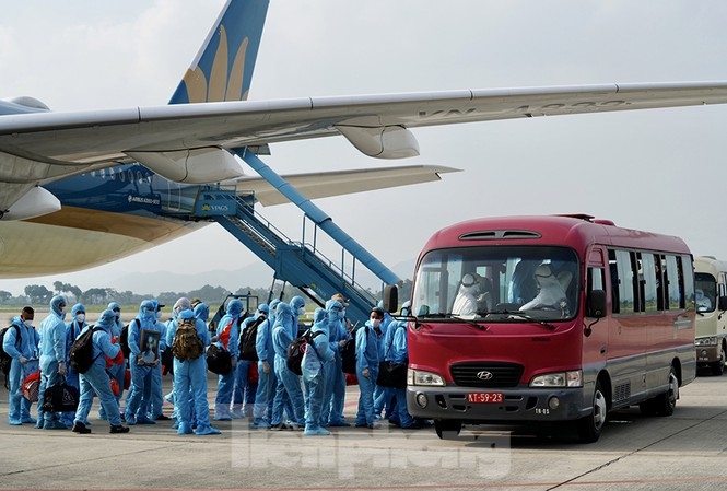 Bay thương mại quốc tế: Đợi quy trình cách ly thống nhất được ban hành