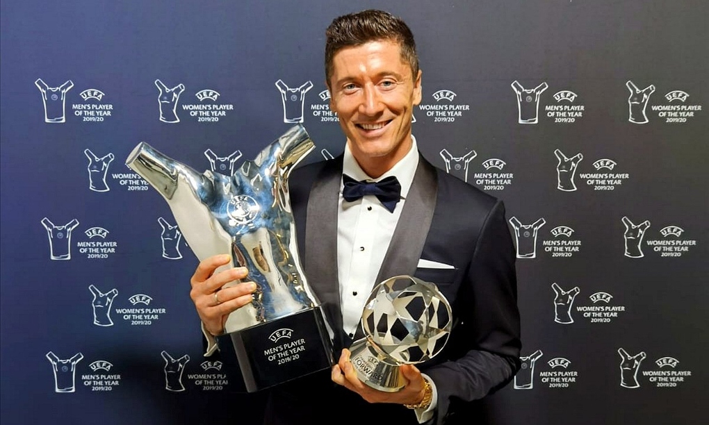 robert lewandowski nhận giải cầu thủ hay nhất năm của uefa hình ảnh 1 robert lewandowski nhan giai cau thu hay nhat nam cua uefa hinh anh 1