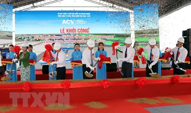 work starts on expanding aircraft apron at da nang airport picture 1