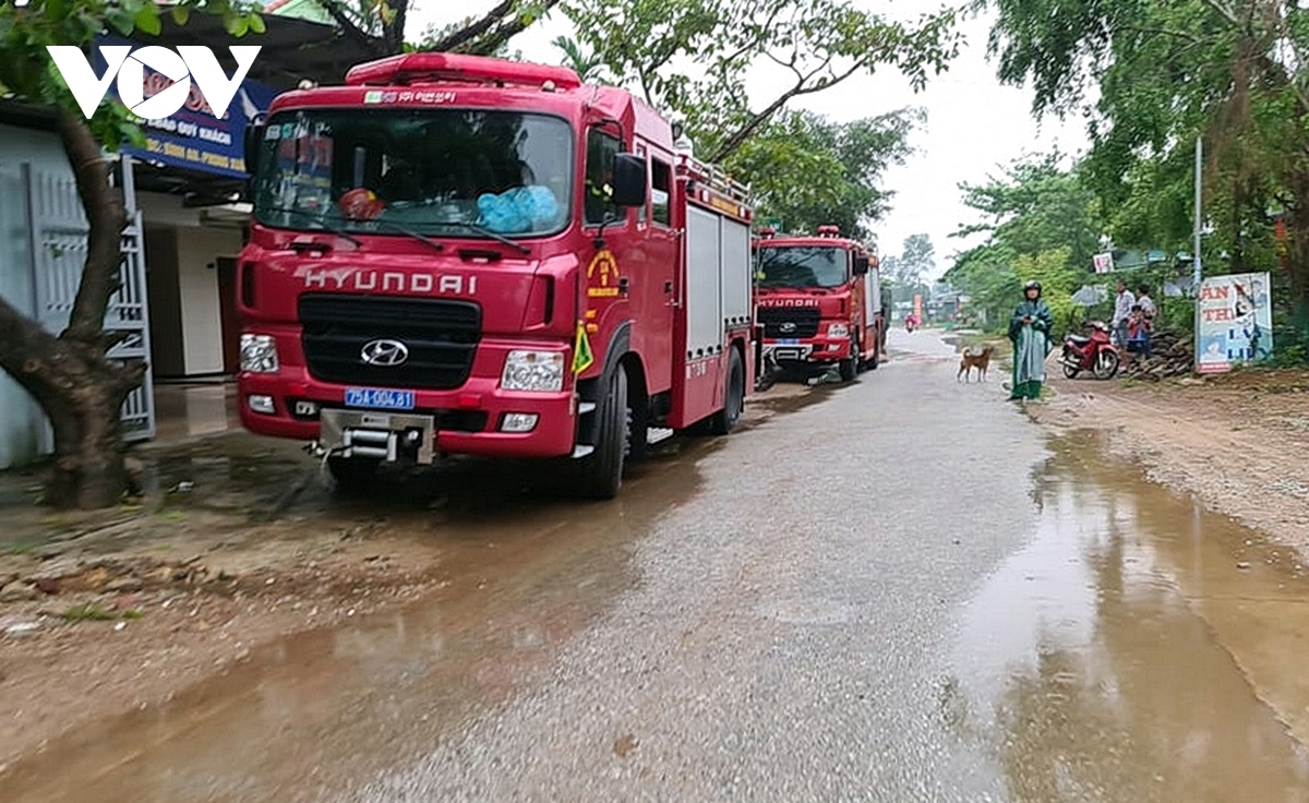 three killed in landslide at rao trang hydropower plant in thua thien hue picture 1