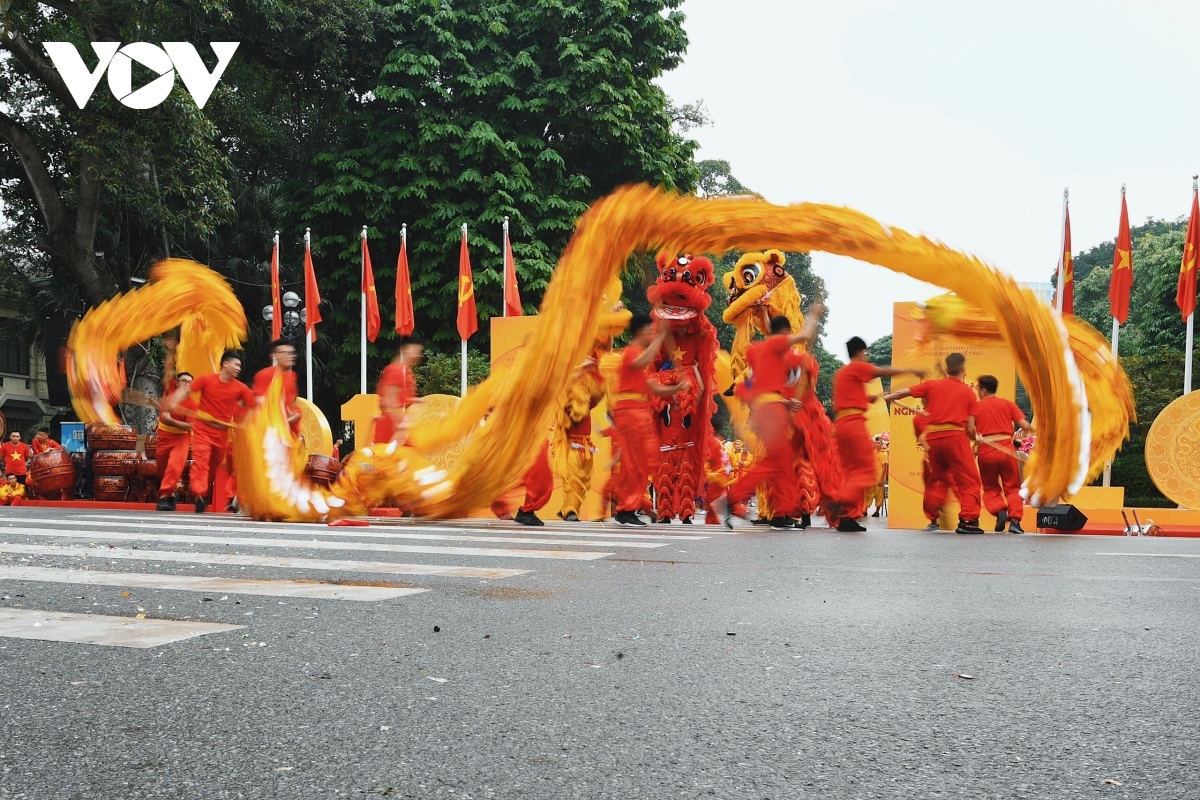 dragon dance festival 2020 excites crowds in hanoi picture 14
